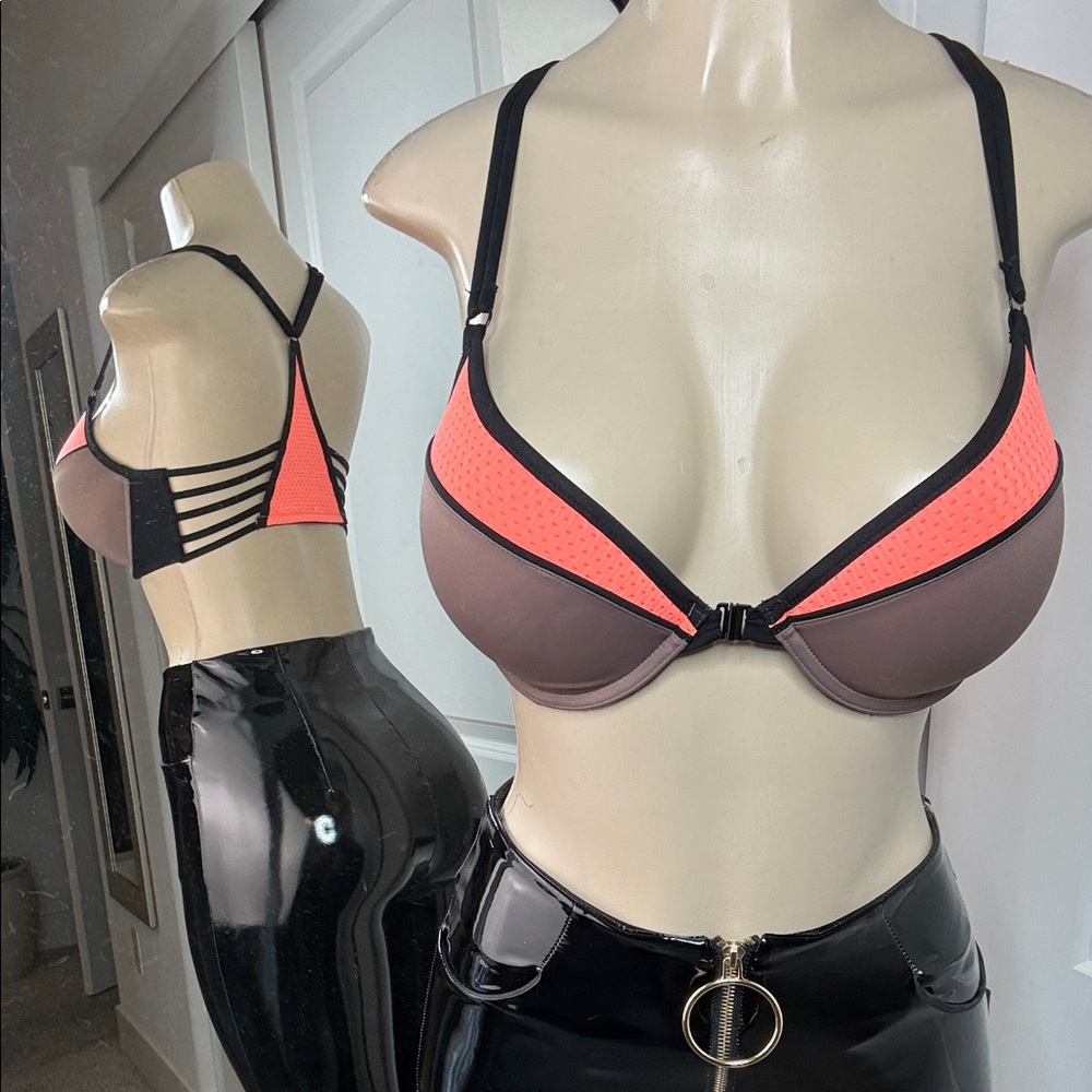 Women's Two-Tone Victoria secret push up 32DD Bra racer back and front latch